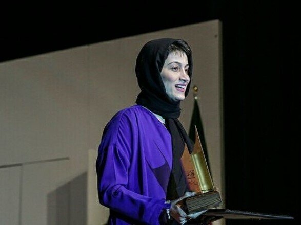 هر زن هنرمند در دل خود جهانی دارد