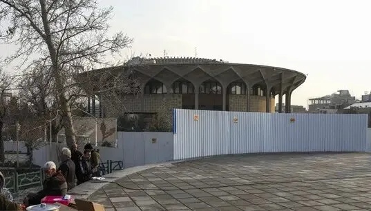 حریم تئاتر شهر شرایط مناسبی ندارد منتظریم وزارت ارشاد تصمیم