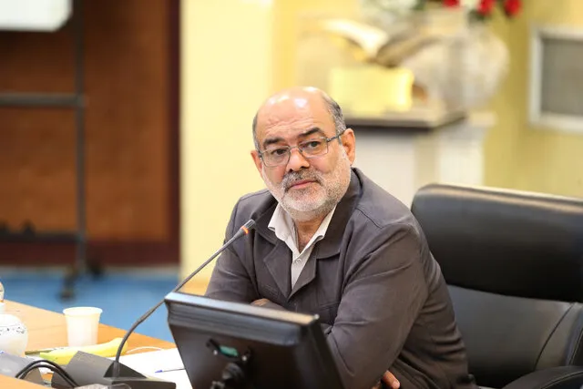 خواهش می‌کنم صبح جمعه با شما را با دقت گوش