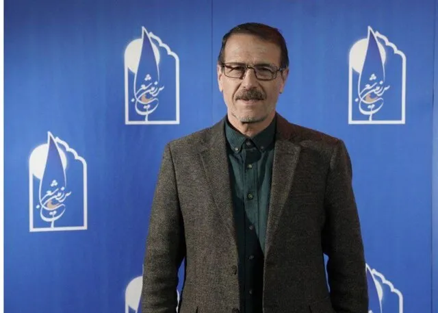 شعر زنگ تفریح نیست