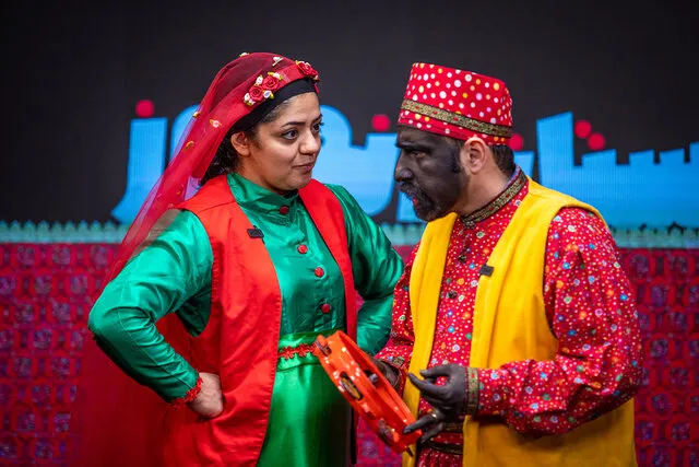 ویدیو سیاه از کجا آمده؟