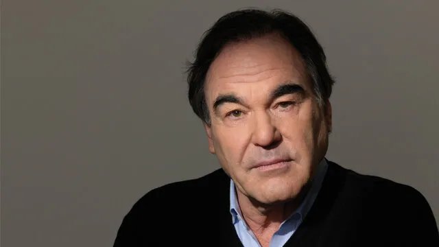 الیور استون در ماجرای یک ترور شهادت می دهد