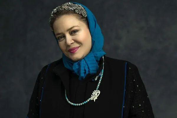 بازگشت بهاره رهنما به صحنه، تمدید کالیگولا و