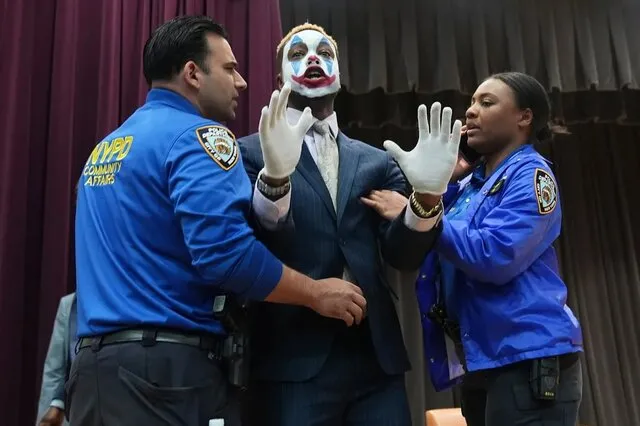 جهان به روایت عکس کیک ۱۲۰ متری و صف گرسنگان