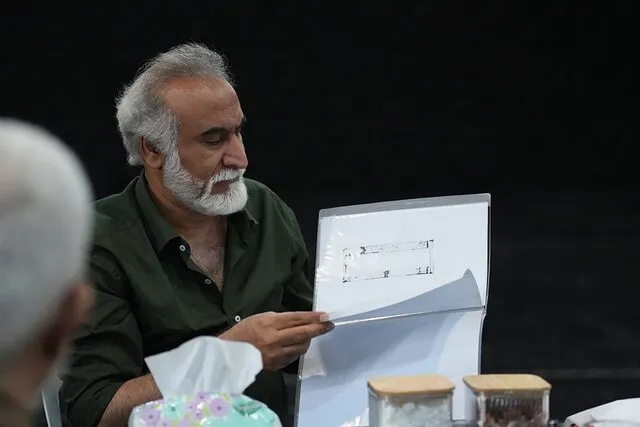 خبرهایی از فردریک تا به یک قاتل ساده نیازمندیم