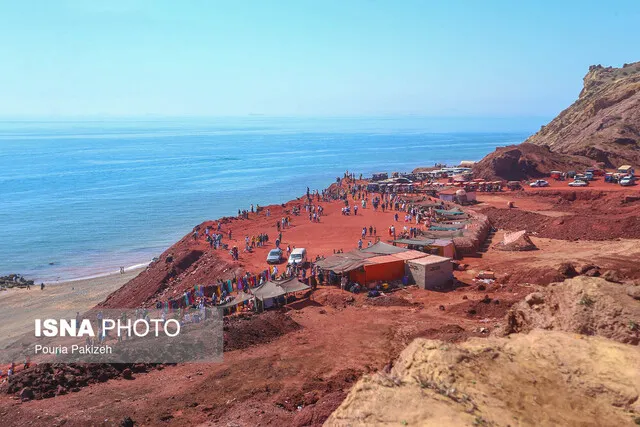 هشدار یک هنرمند درباره فروش خاک هرمز