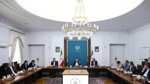 پزشکیان دولت مصمم به تحول زیرساختی در لرستان با رویکردی