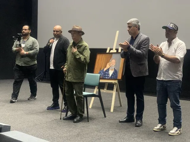 گلایه علی نصیریان داریم به دوران فیلم فارسی برمیگردیم