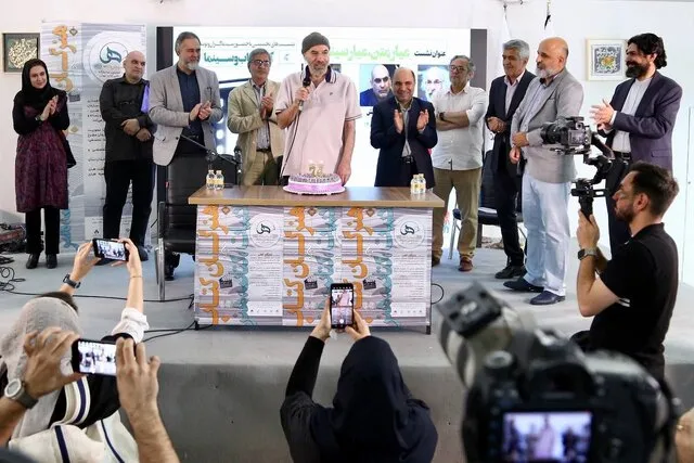 از شوخی کیانوش عیاری با شمع تولدش تا چند ماجرای