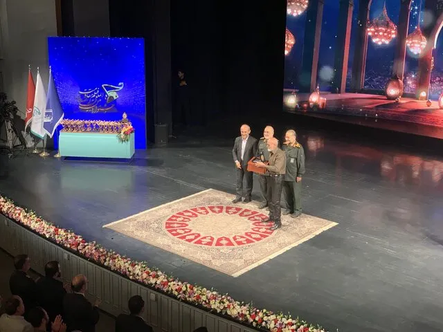 تجلیل از جمشید هاشمپور، احمدرضا درویش و مجید انتظامی در